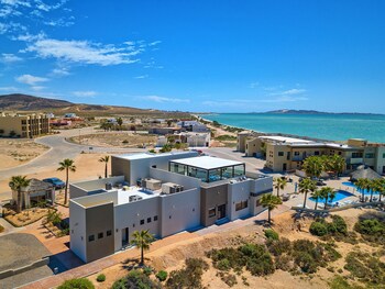 Laguna Shores Resort