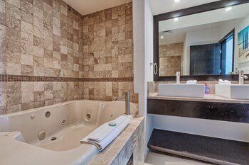 Laguna Shores Resort