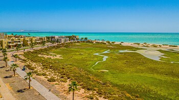 Laguna Shores Resort