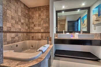 Laguna Shores Resort