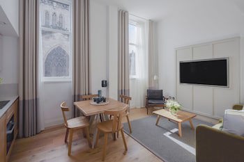 Cheval Old Town Chambers