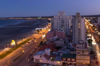 Dazzler By Wyndham Puerto Madryn