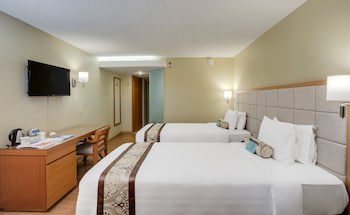 Guam Plaza Resort