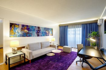 Guam Plaza Resort