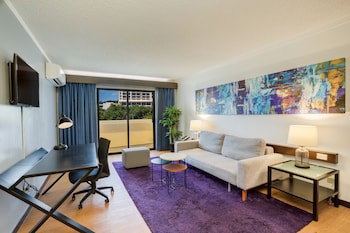 Guam Plaza Resort