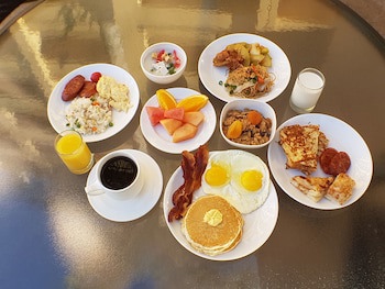 Guam Plaza Resort