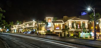 Guam Plaza Resort