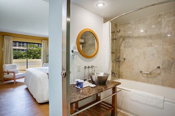 Guam Plaza Resort