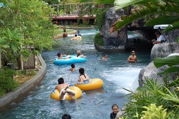 Guam Plaza Resort