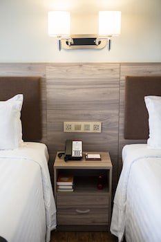 Guam Plaza Resort