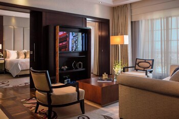 Renaissance Cairo Mirage City Hotel