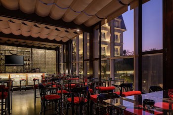 Renaissance Cairo Mirage City Hotel