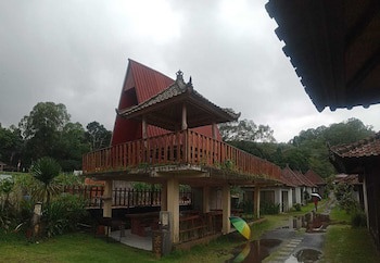 Astradana Hotel & Restaurant