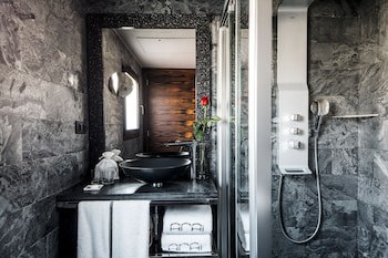 Arai Aparthotel