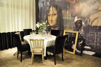 Gallery Art Hotel