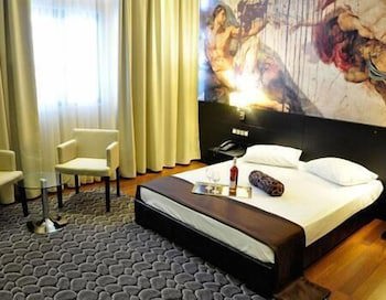 Gallery Art Hotel