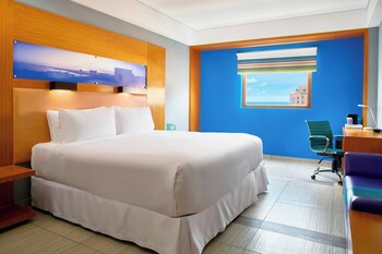 Aloft Cancun