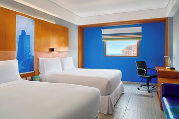 Aloft Cancun