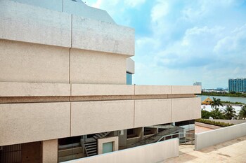 Aloft Cancun