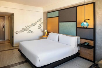 Aloft Cancun