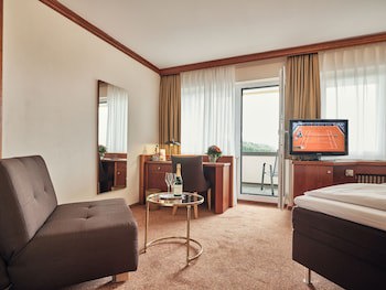 Badhotel Restaurant Stauferland fotoğrafı