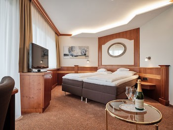 Badhotel Restaurant Stauferland fotoğrafı