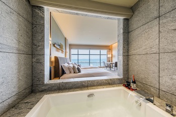 Biwako Hotel
