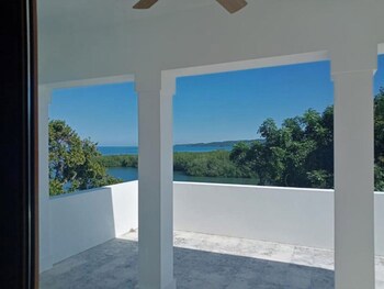 Las Verandas Hotel & Villas