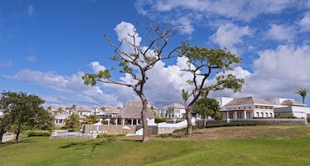 Las Verandas Hotel & Villas