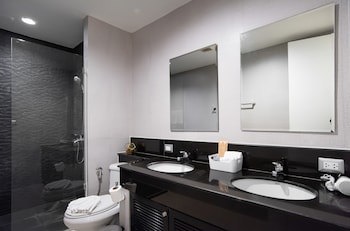 Benviar Tonson Residence