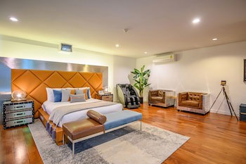 Benviar Tonson Residence