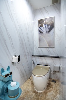 Benviar Tonson Residence