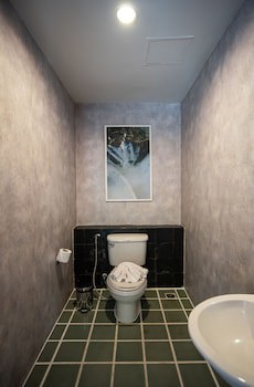 Benviar Tonson Residence