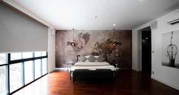 Benviar Tonson Residence