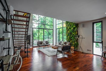 Benviar Tonson Residence