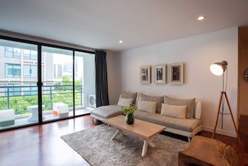 Benviar Tonson Residence