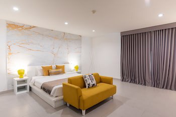 Benviar Tonson Residence