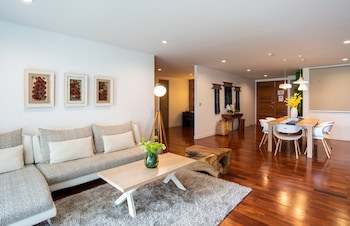 Benviar Tonson Residence