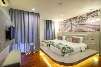 Benviar Tonson Residence