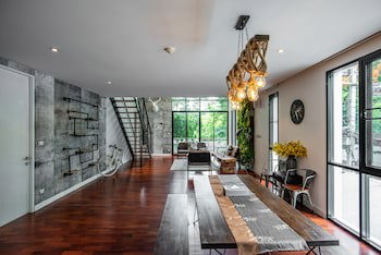 Benviar Tonson Residence
