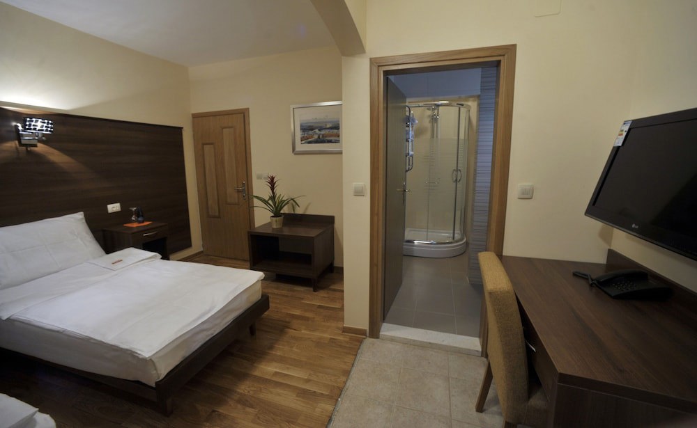 Hotel M