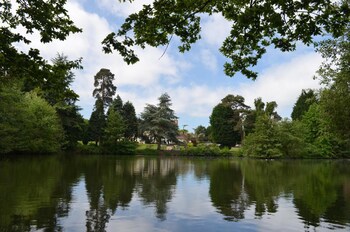 Worplesdon Place Hotel