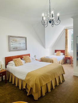 Canterbury Hotel