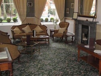 Canterbury Hotel
