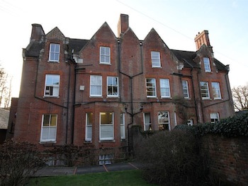 Canterbury Hotel