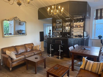 Canterbury Hotel