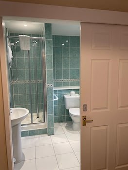 Canterbury Hotel