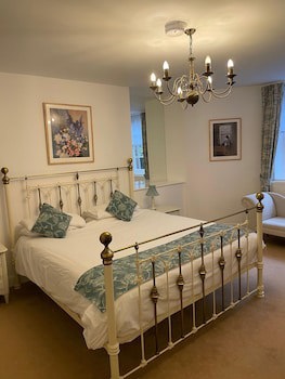 Canterbury Hotel