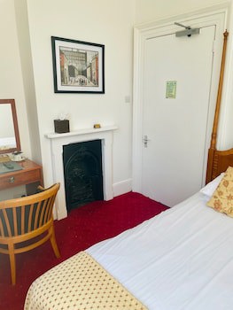 Canterbury Hotel
