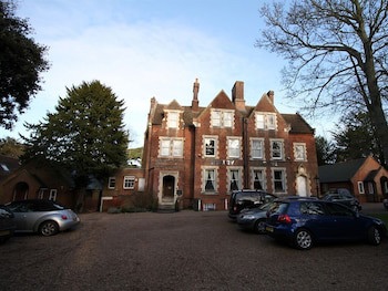 Canterbury Hotel